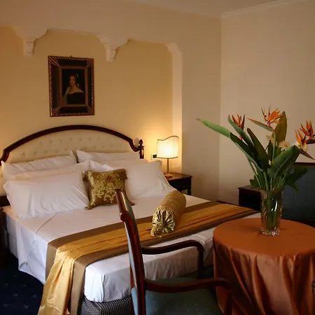 Hotel Grand Palace 5*