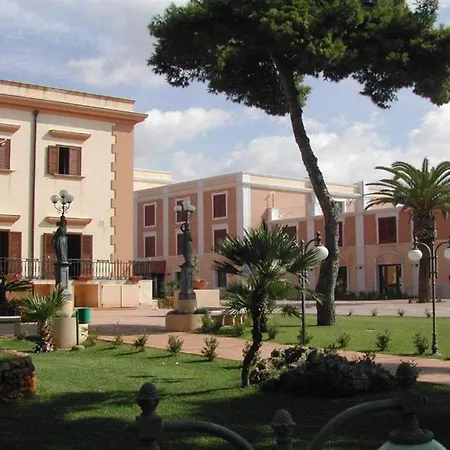 Grand Palace Hotel