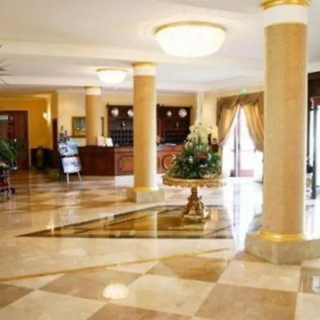 Hotel Grand Palace