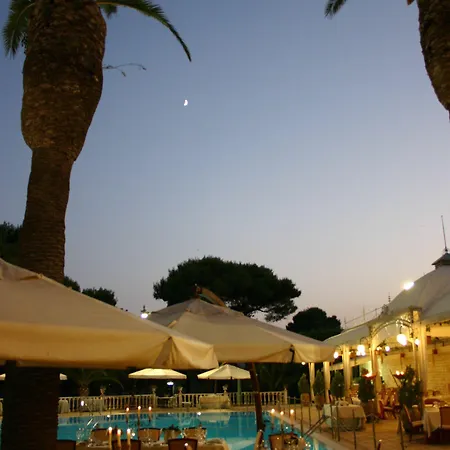 Grand Palace Ξενοδοχείο 5*