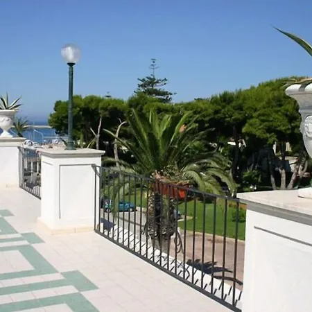 Grand Palace Μαρσάλα