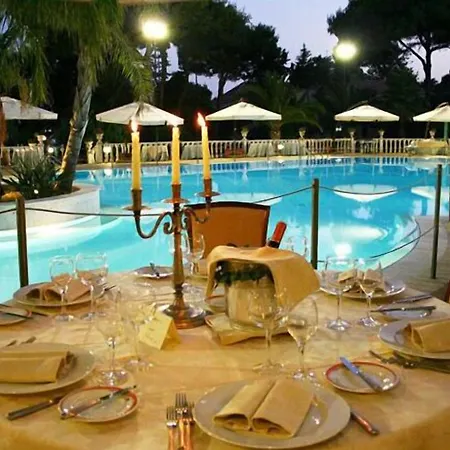 Ξενοδοχείο Grand Palace 5*