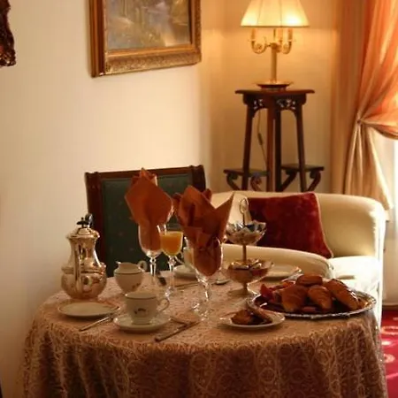 Grand Palace Hotel