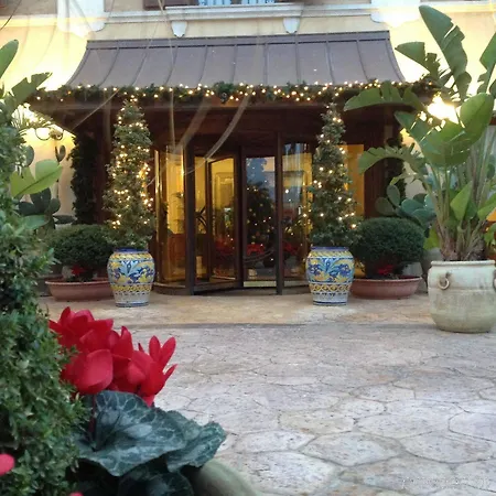 Grand Palace Hotel