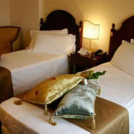 Grand Palace Hotel