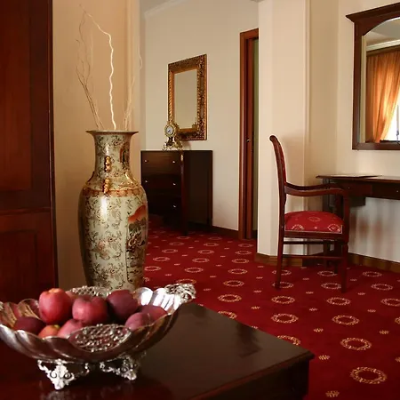Grand Palace 5*