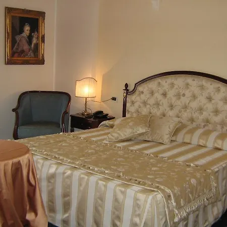 Hotel Grand Palace 5*